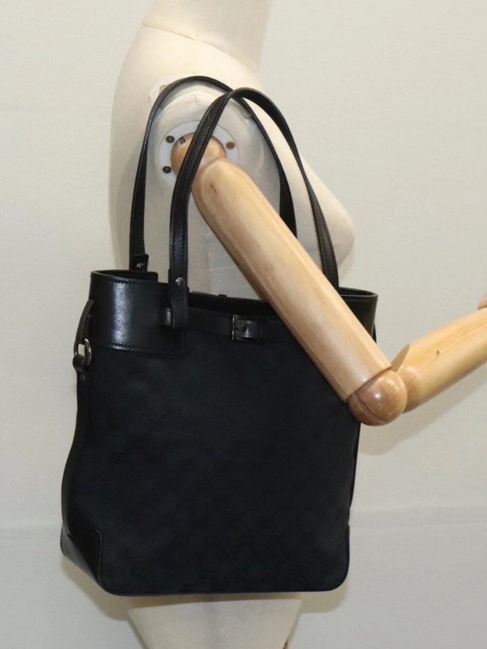 GUCCI GG Canvas Tote Bag Black Silver 107757 Auth ki5048V